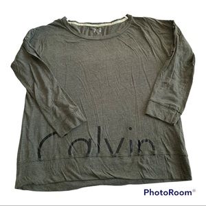 Calvin Klein women’s XL long sleeve olive color very lite